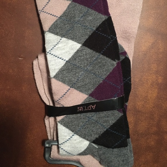 2 pairs apt. 9 women’s knee socks - Picture 1 of 3